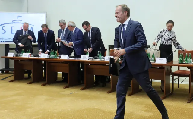 Tusk przed komisją ds. VAT: Manipulacje i kłamstwa mogą być bardzo użyteczne w kampanii wyborczej