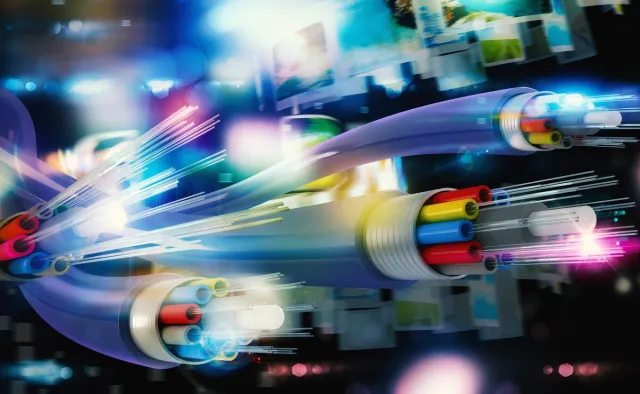 "Polsce grozi szantaż internetowy, analogiczny do gazowego. Potrzebne połączenie światłowodem z USA"