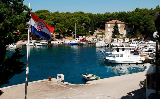 Pożar na chorwackiej wyspie Pag. Ewakuowano 10 tys. uczestników festiwalu hiphopowego