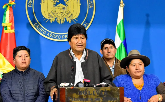 Prezydent Boliwii rezygnuje i... prosi Rosję o azyl? Jest komentarz Kremla