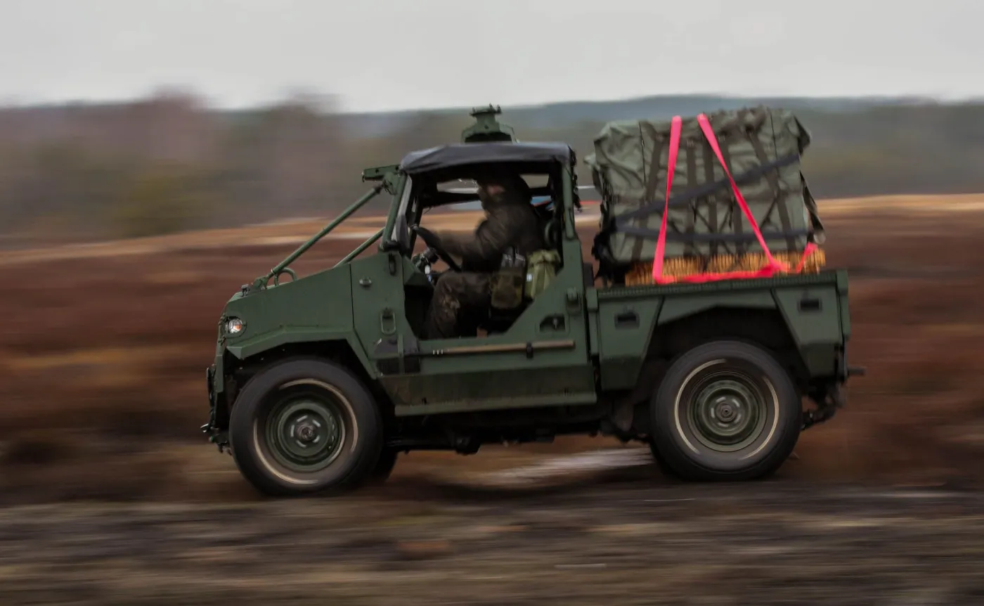 aero-4x4-27924134.jpg