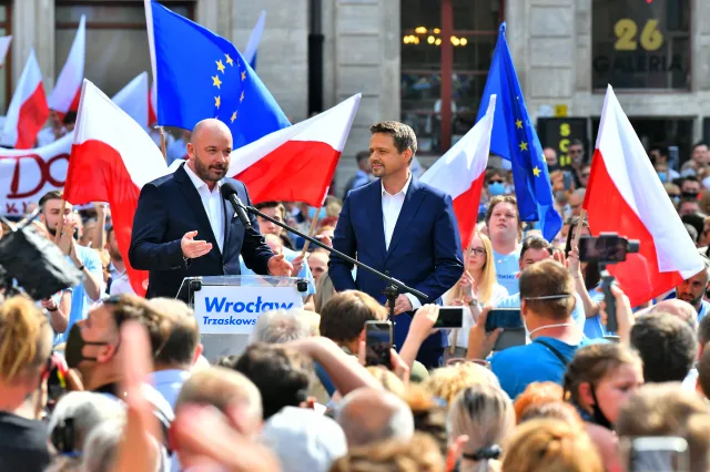 Siostrzeniec premiera Morawieckiego: Całym sercem wspieram Trzaskowskiego