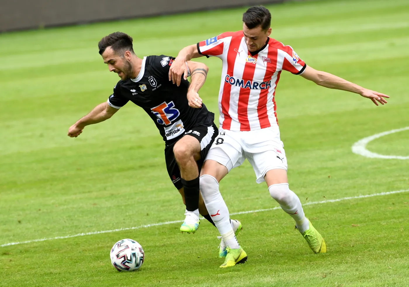 Jagiellonia walczy o podium. W Cracovii narasta konflikt Gola z Probierzem