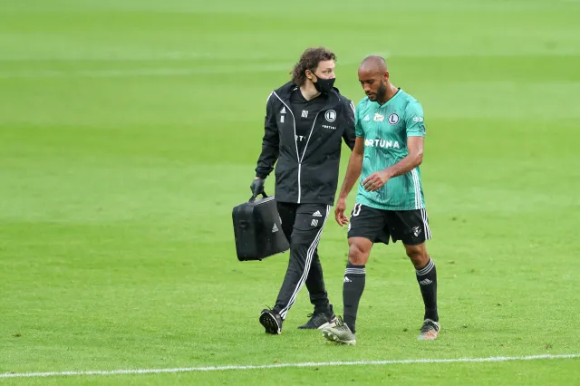 Jose Kante kopał koszulkę Legii po podłodze. "Żyleta" do piłkarza: "Przeproś i spier*****"