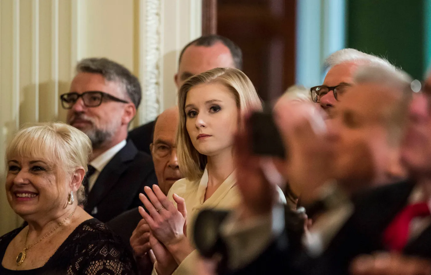 Kinga Duda chce uciąć spekulacje. W niedzielę będzie stała u boku ojca