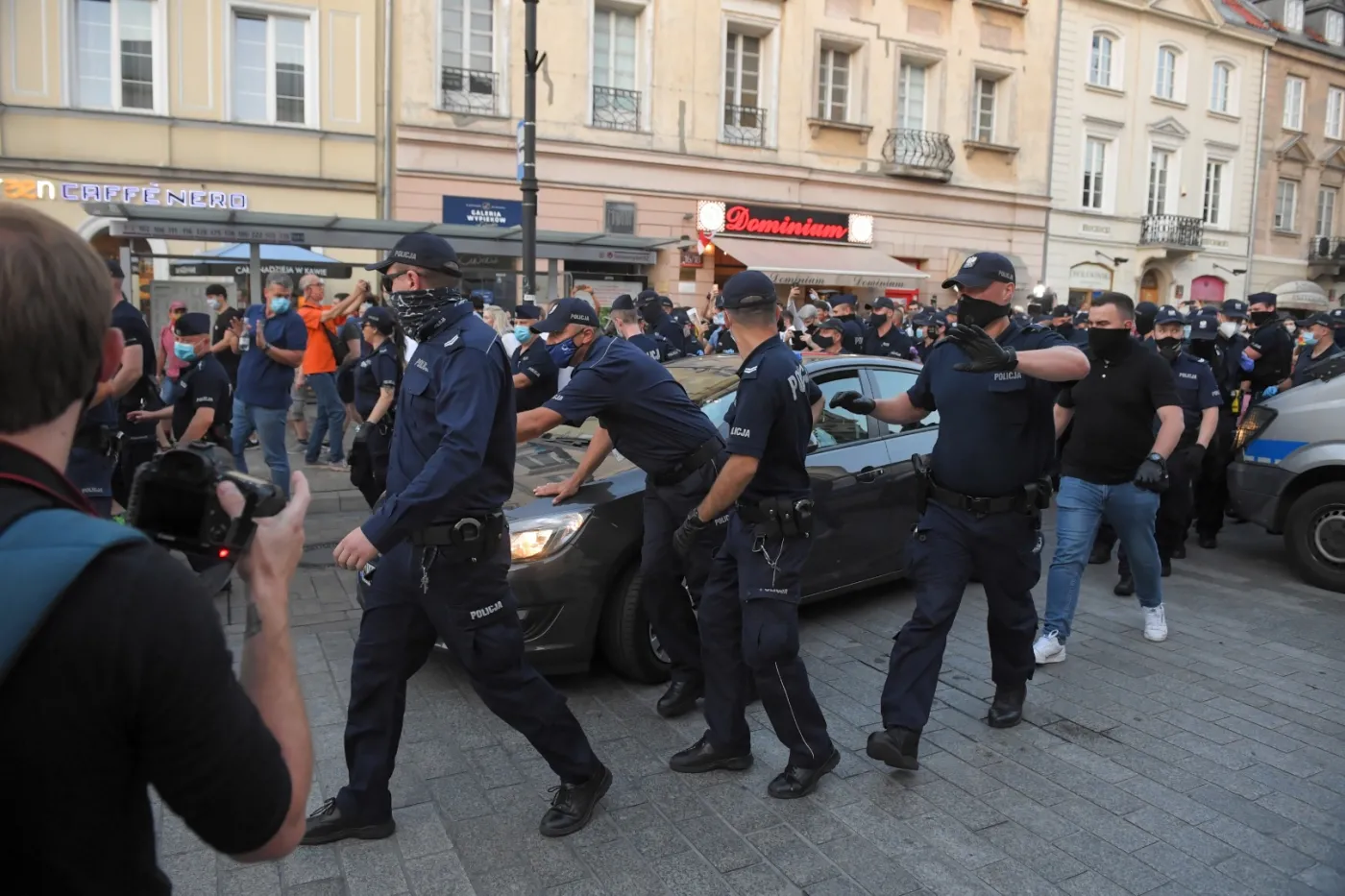 Policja: Wszyscy zatrzymani są na wolności. Zarzuty dla prawie pięćdziesięciu osób