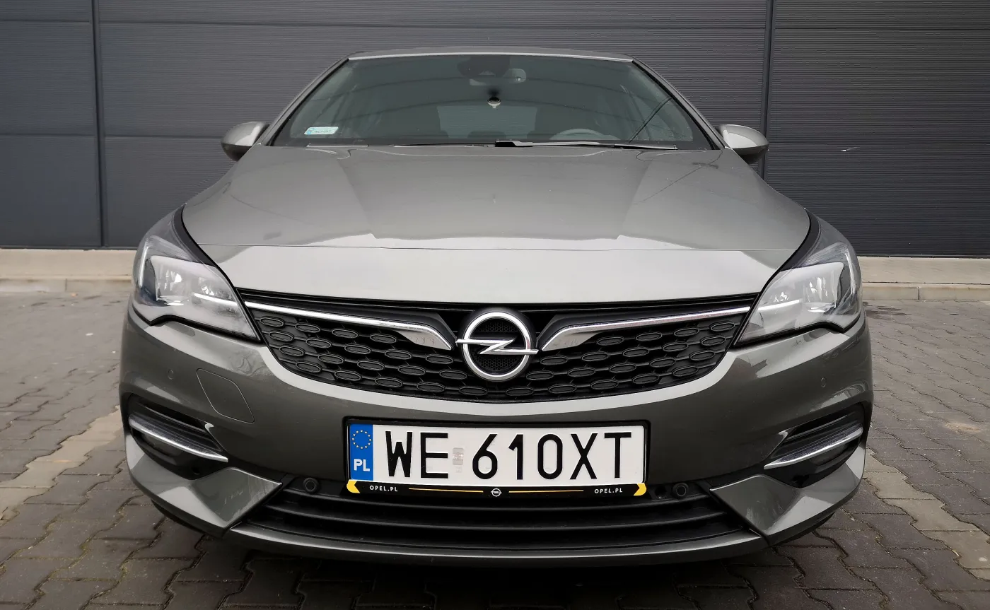 opel-astra-12591735.jpg