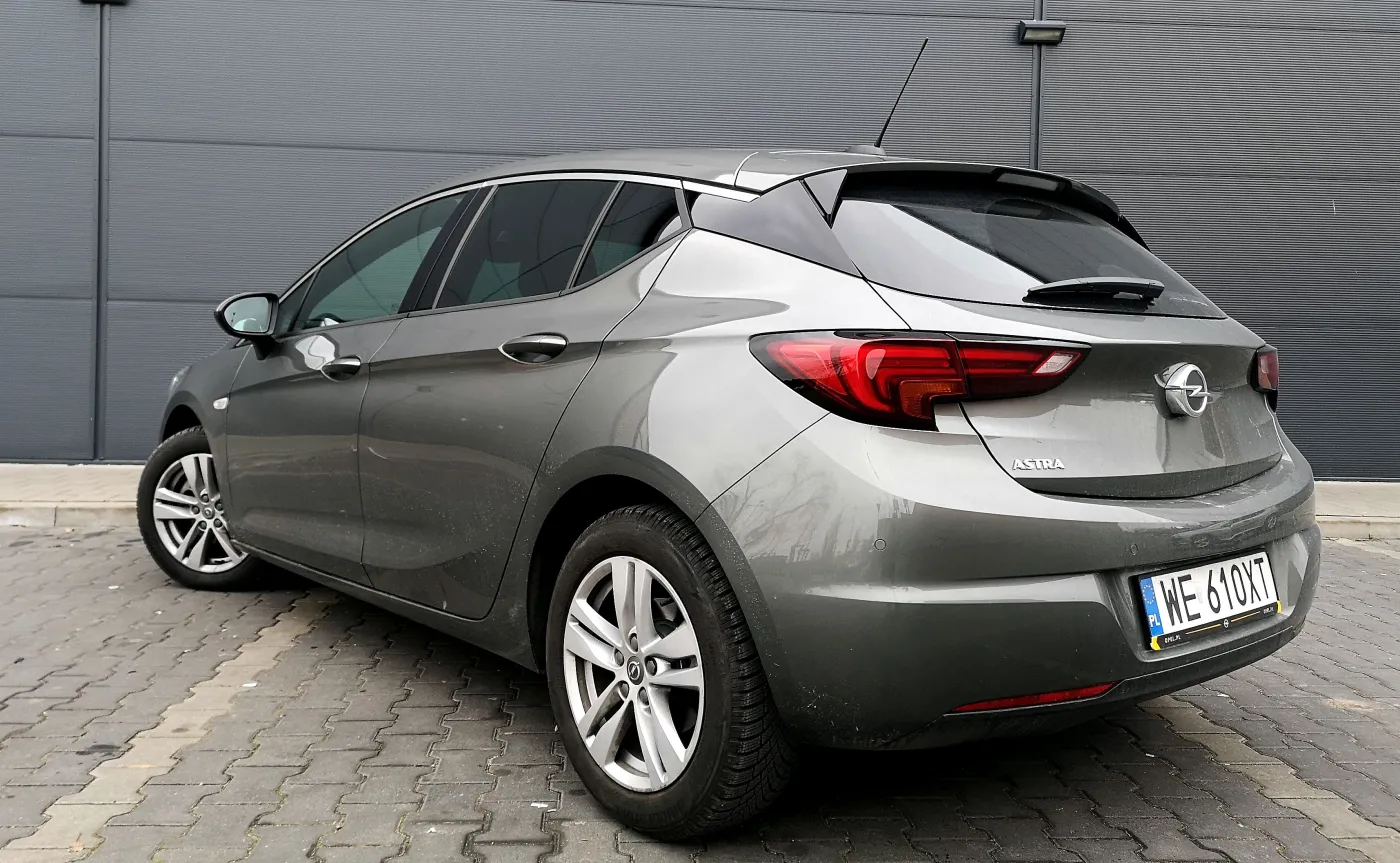 opel-astra-12591740.jpg