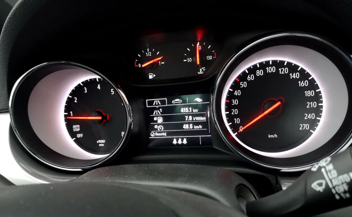 Opel Astra taniej niż Fiat Tipo. Zaskakujący prezent dla polskich kierowców