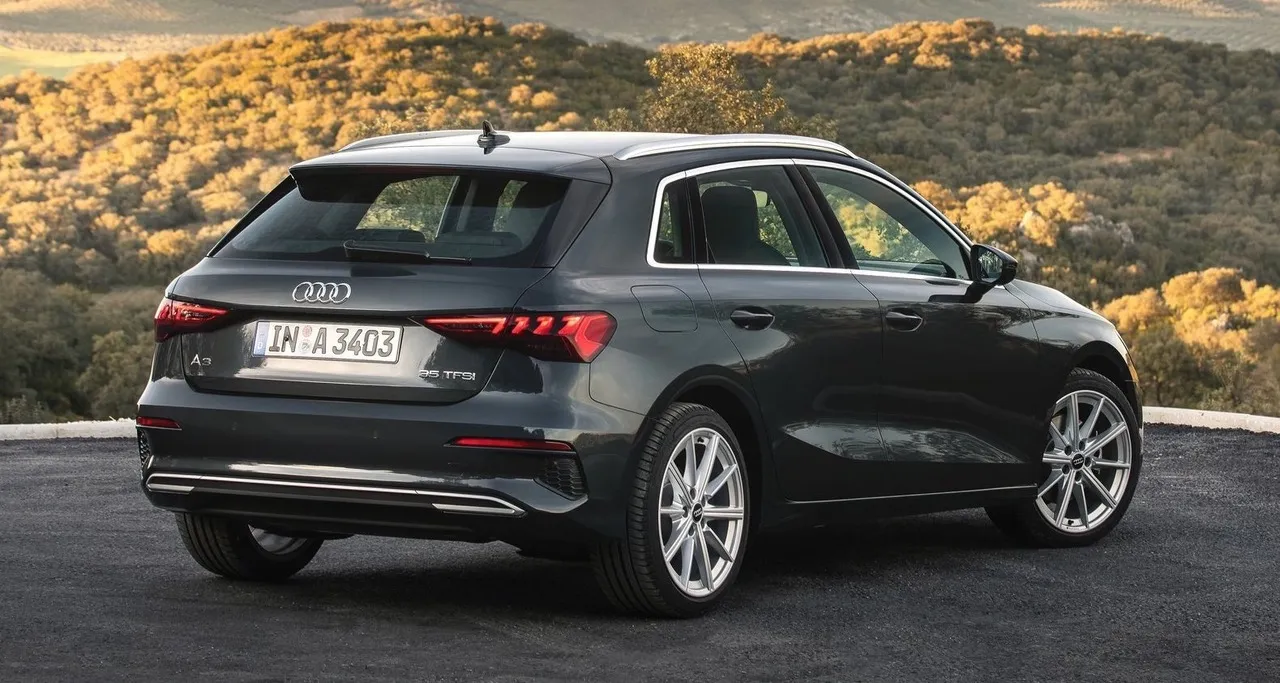 audi-a4-28175975.jpeg