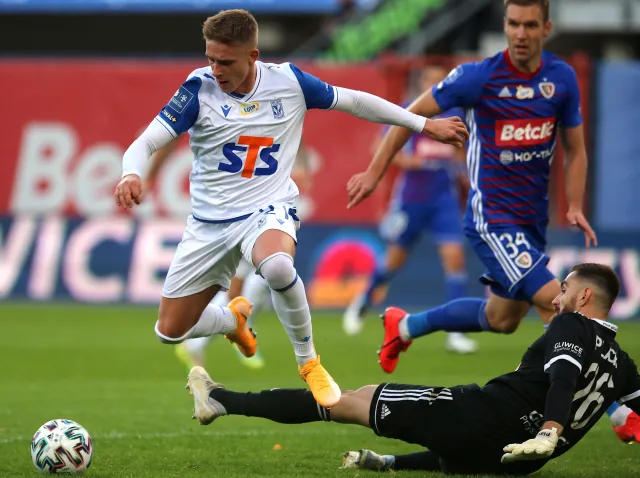 Piast nadal bez zwycięstwa. Lech dalej w kapitalnej formie [WYNIKI i TABELA]