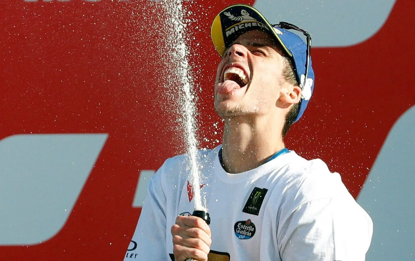 Joan Mir był siódmy w Walencji, ale został motocyklowym mistrzem świata