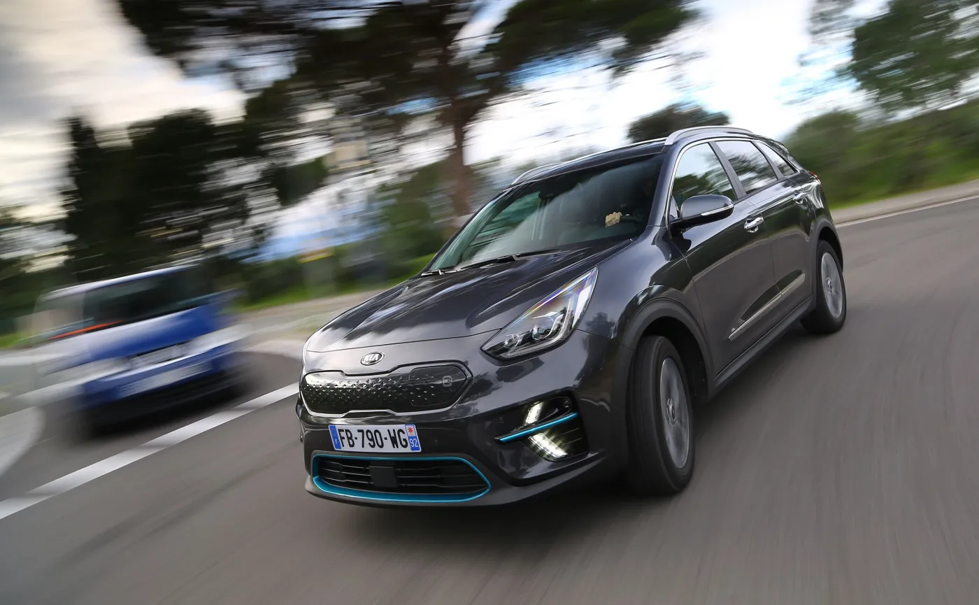 12214890-kia-e-niro.jpg