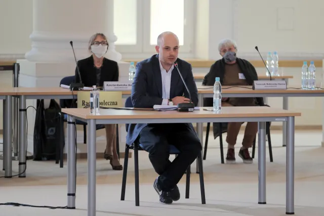 Śpiewak przed komisją weryfikacyjną: Kuratele były rozdawane na prawo i lewo