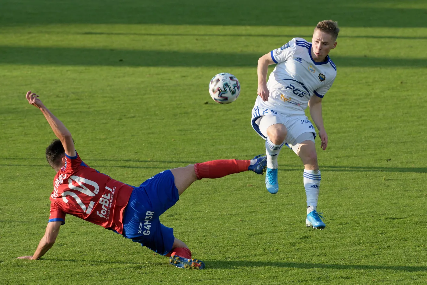 Raków nie zwalnia tempa. Piłkarze Papszuna umocnili się na pozycji lidera