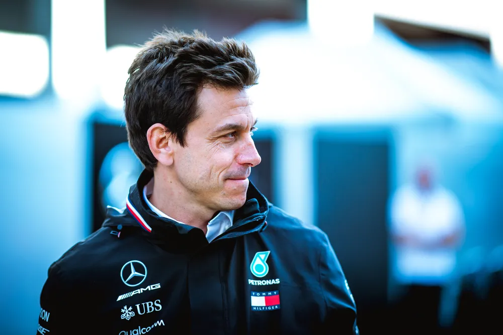 Mistrzy Świata konstruktorów w Formule 1, Toto Wolff: Nie wierzcie plotkom, zostaję w...