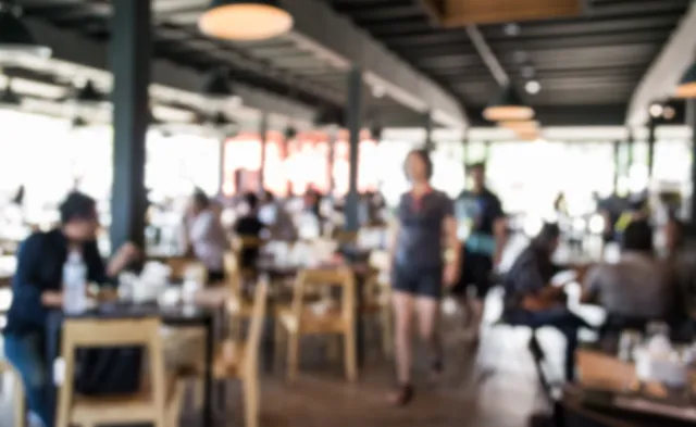 Atak w warszawskiej restauracji. Uderzył kobietę w twarz, bo nie dostał jedzenia