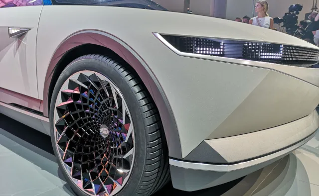 Hyundai wprowadza nową markę. Ioniq 5 to pierwszy z trzech modeli samochodów elektrycznych