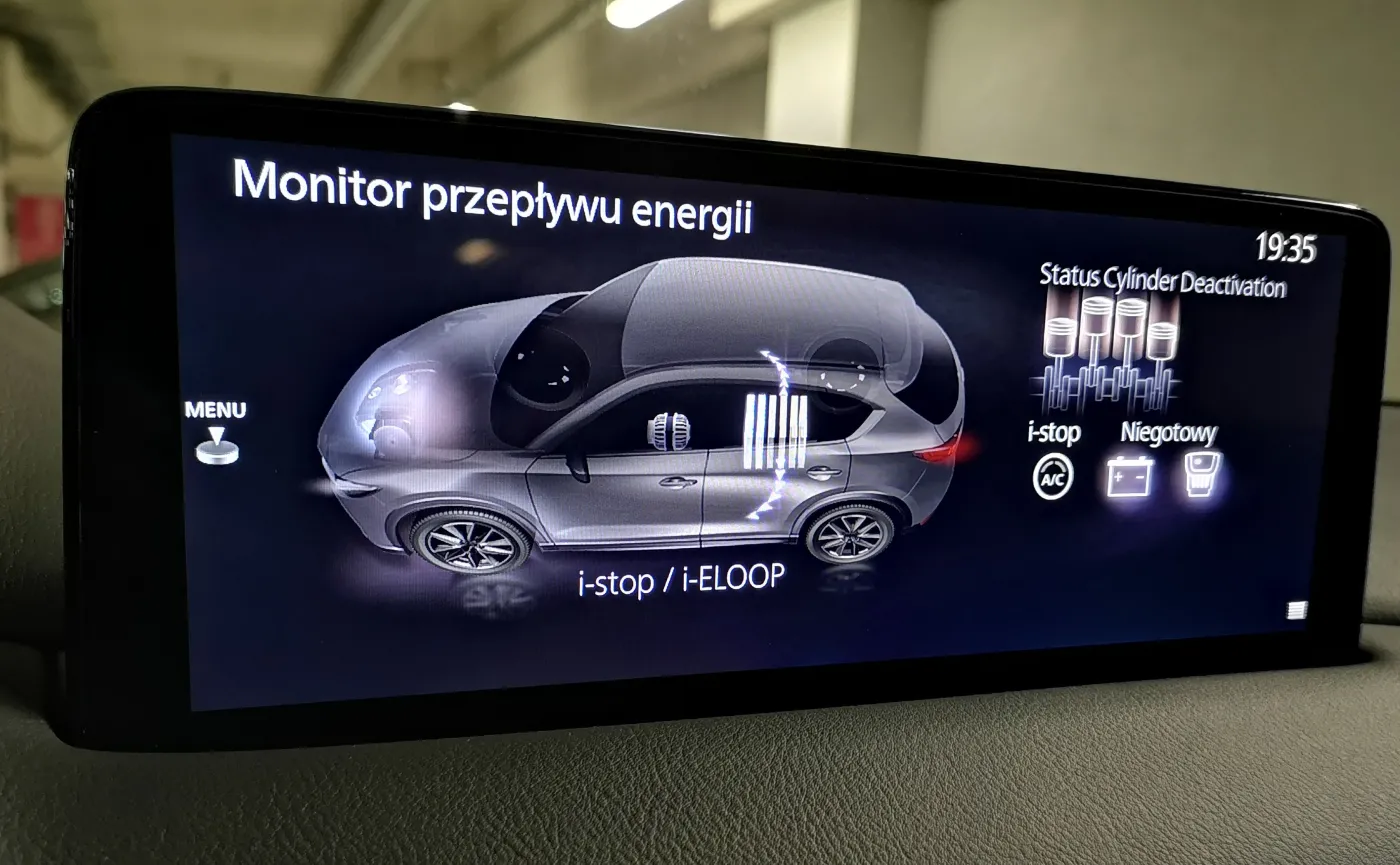 NOWA Mazda CX-5 już w Polsce. Lepiej przyspiesza, mniej spala i ma cyfrowe wnętrze