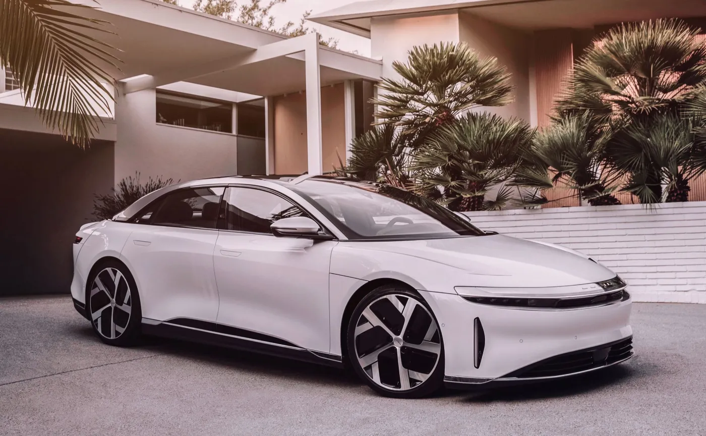 lucid-air-37055718.jpg