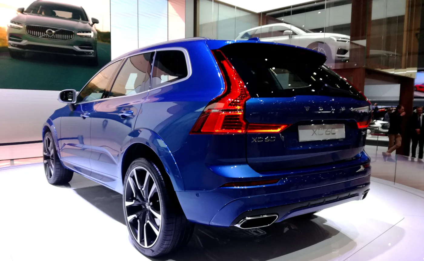 Volvo ogłasza rewolucję i kończy z produkcją samochodów z silnikiem spalinowym. Każde auto dostanie jednostkę elektryczną