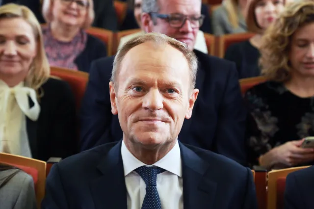 Tusk bije w  Obajtka: Mógłby prowadzić jedynie stację benzynową. ODPOWIEDŹ prezesa Orlenu