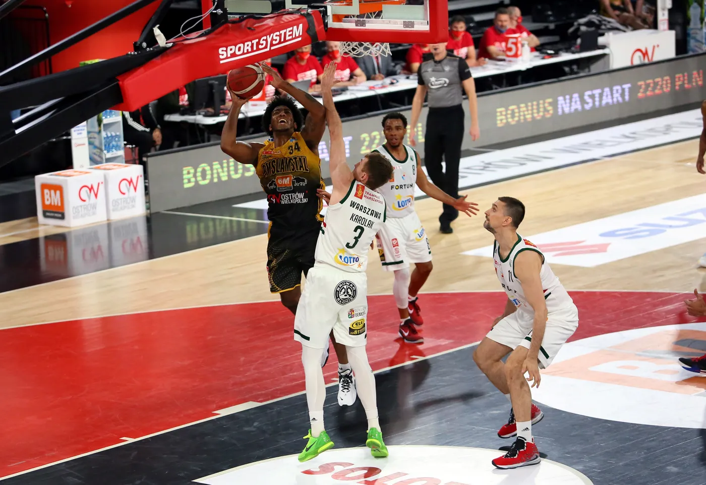 Legioniści nieznacznie gorsi w pierwszym meczu półfinału Energa Basket Ligi