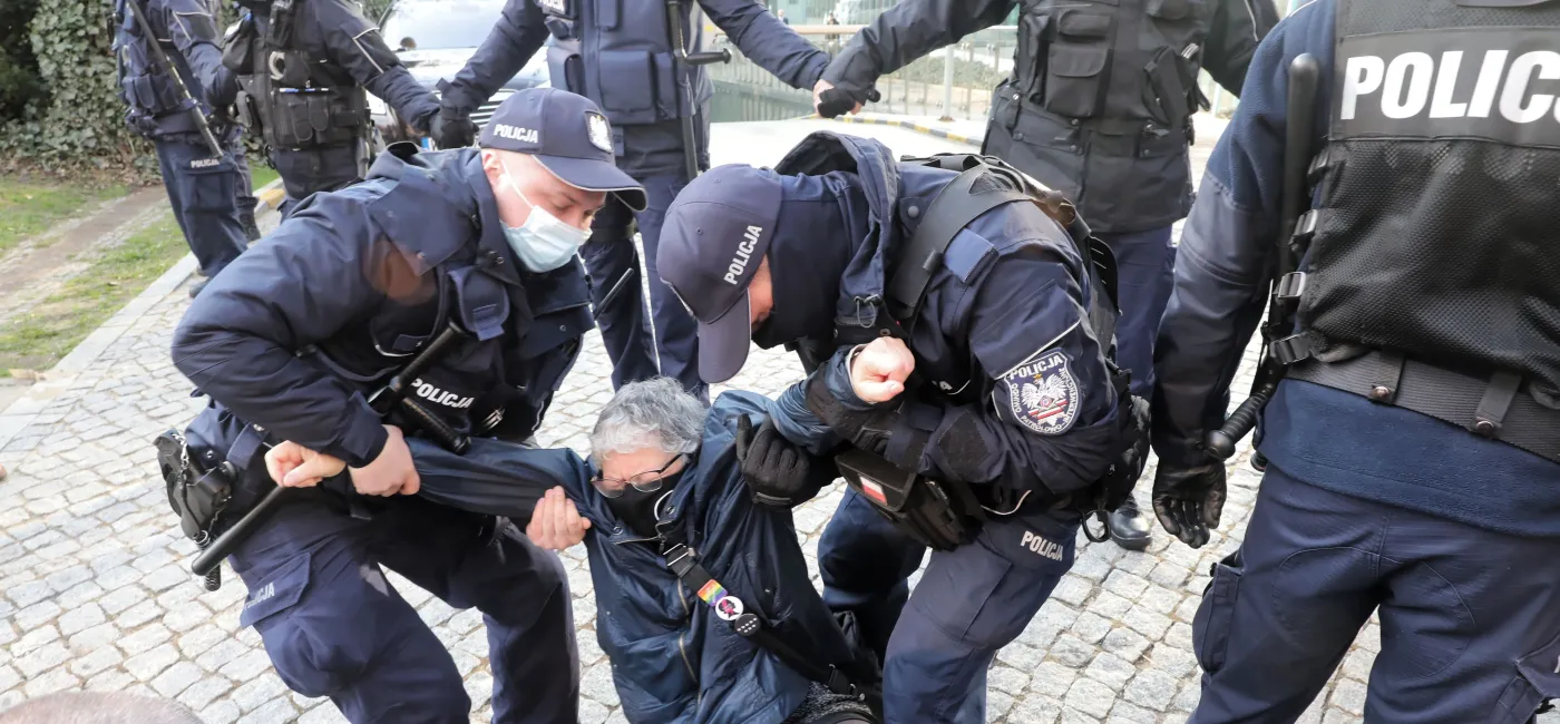 Sprawa Igora Tulei. Protest przed Sądem Najwyższym, policja zatrzymała trzy osoby