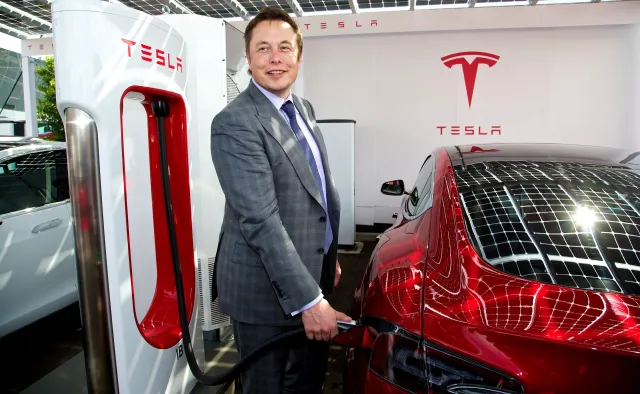 Musk zaskoczył w Berlinie: Tesla zbuduje gigafabrykę w Niemczech