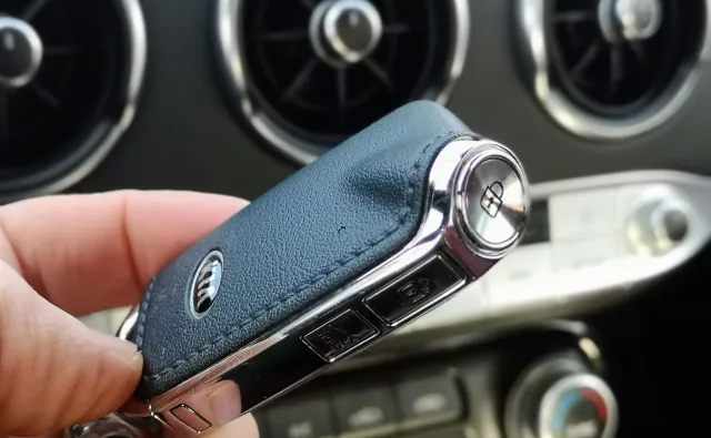 Maciej Dowbor stracił samochód, złodzieje zaskoczyli metodą