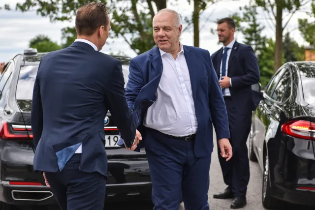 Konflikt o Turów. Do rozwiązania sprawy wyznaczeni ministrowie: Sasin, Rau, Kurtyka i Szymański