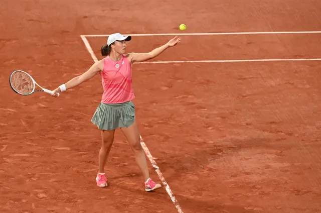 Iga Świątek: Nie jest łatwo trzymać nerwy na wodzy, ale staram się nie panikować