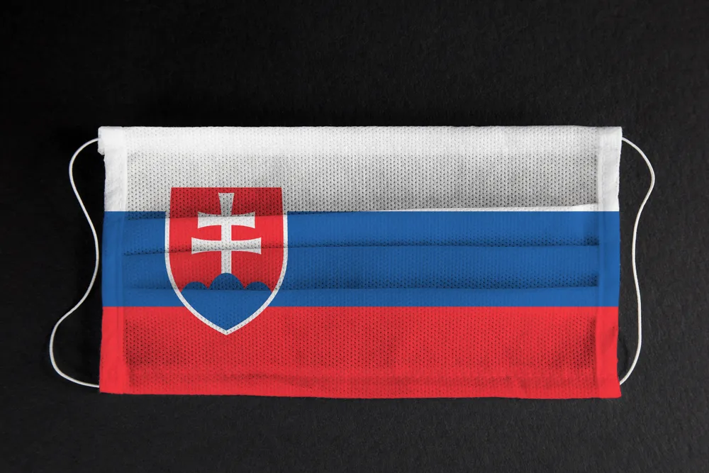 Słowacja łagodzi ograniczenia ws. koronawirusa, ale przymyka granice