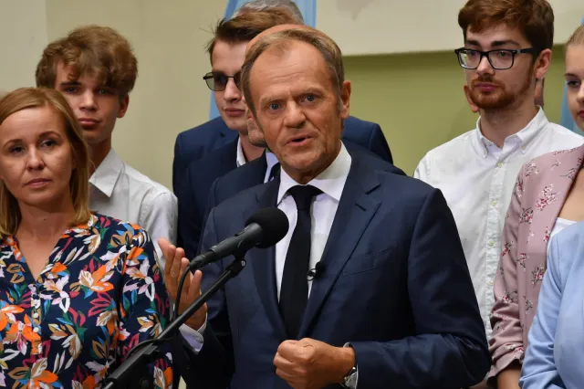 Tusk: Dla tych, którzy zasłużyli, za kilka lat szansą będą wolne sądy