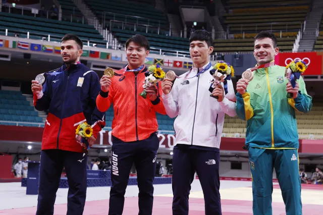 Tokio 2020. MKOl pozwolił na zdjęcie maseczek na podium