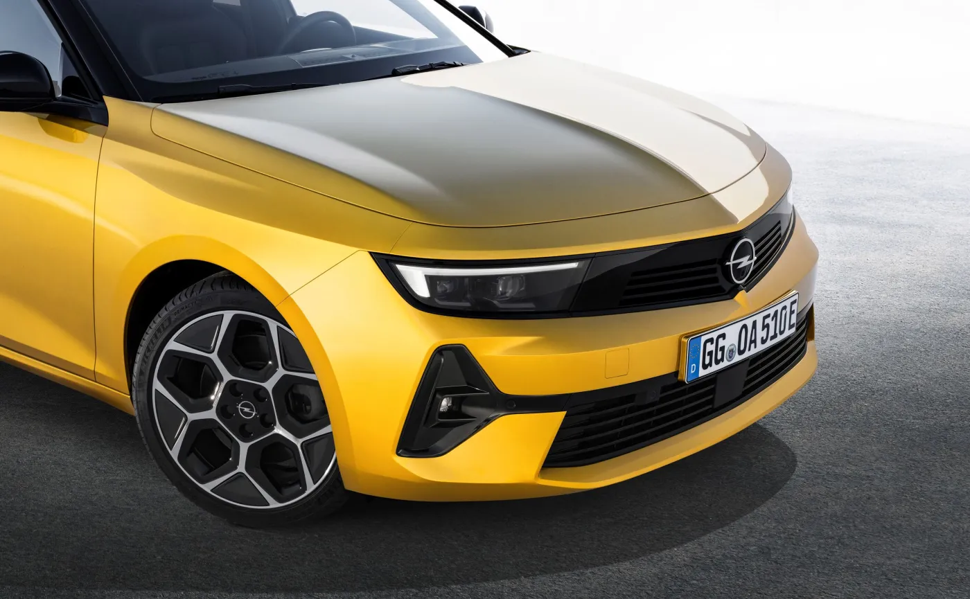 opel-astra-37187818.jpg