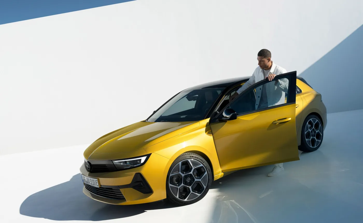 opel-astra-37188062.jpg