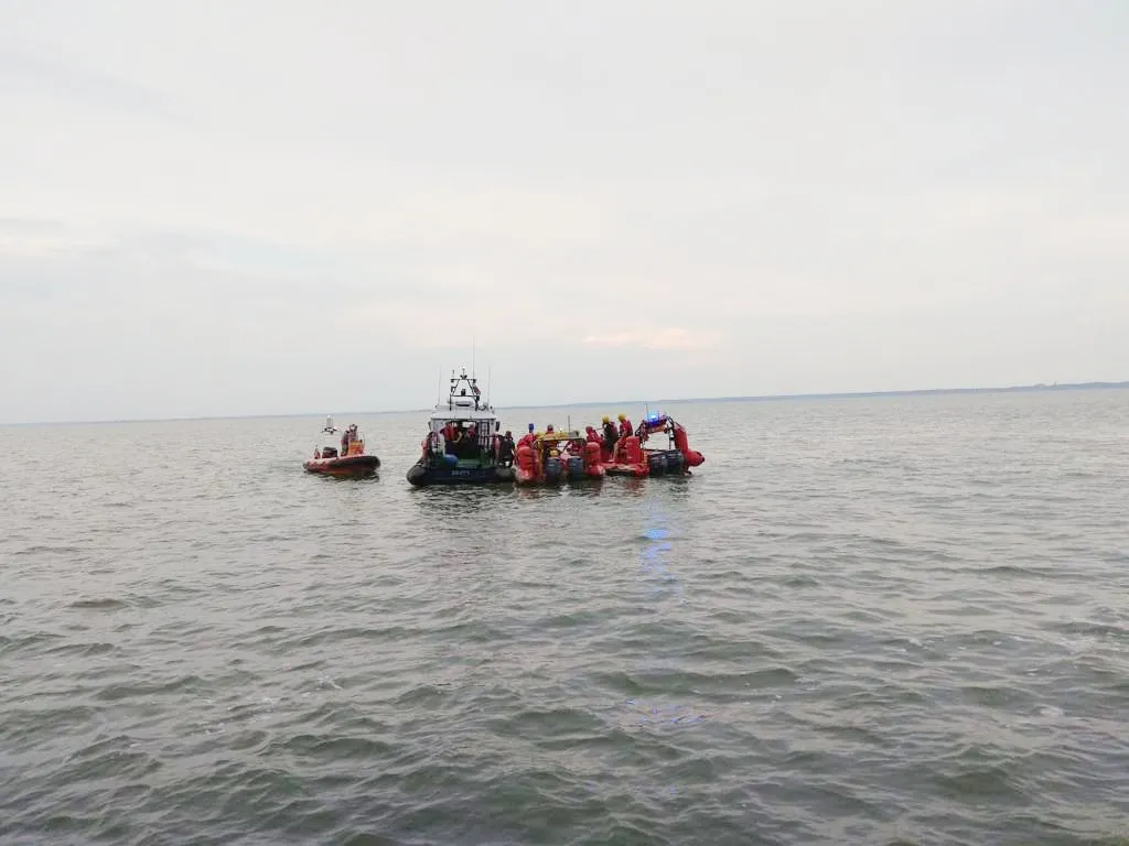 "Człowiek za burtą". 22-latek podczas burzy wyskoczył z jachtu, sternik był pijany