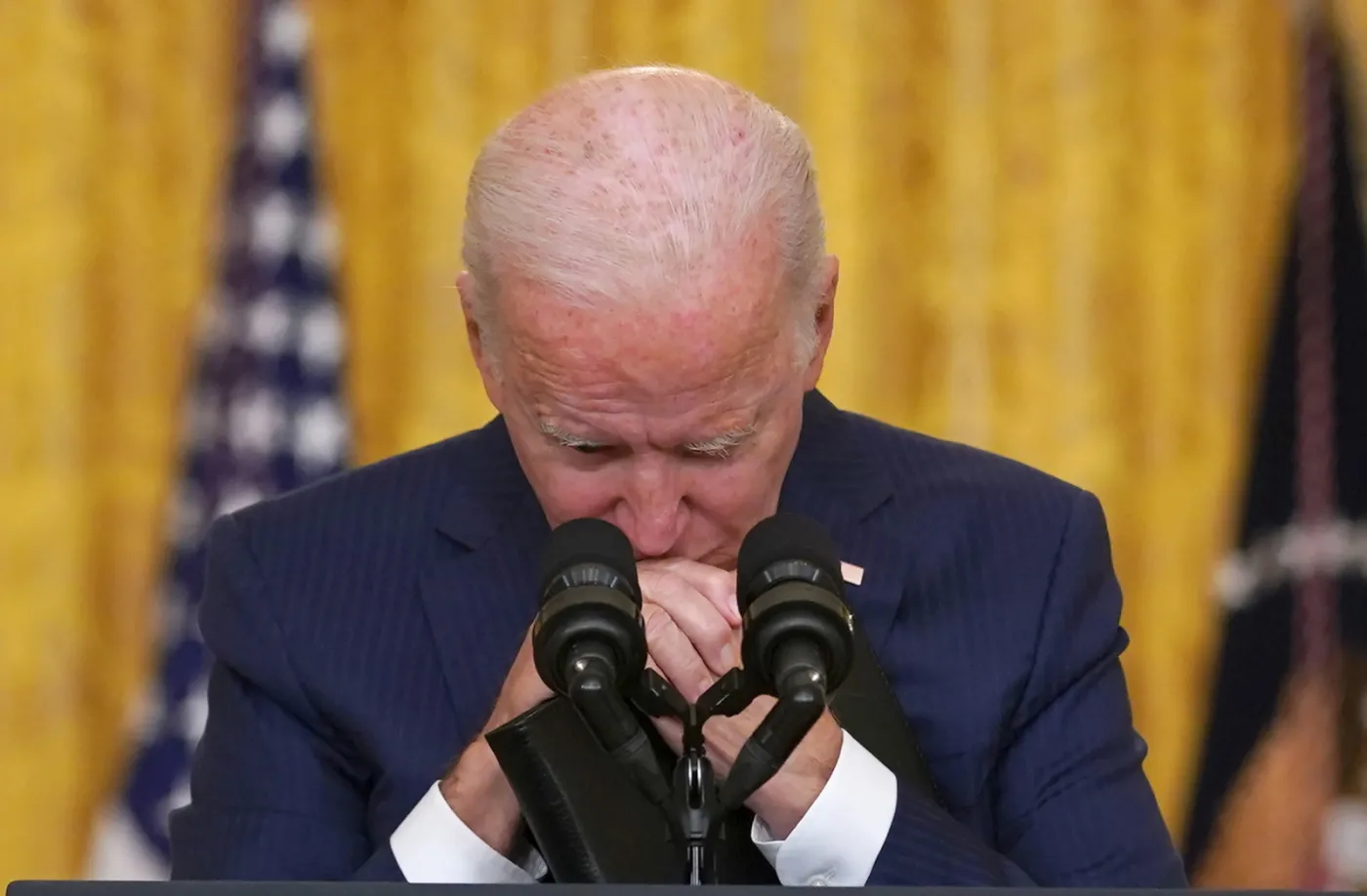 Joe Biden "zagubiony" na konferencji prasowej? "Rodzą się pytania o jego stan zdrowia"