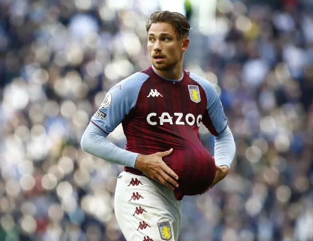 Bednarek kontra Cash w 11. kolejce Premier League