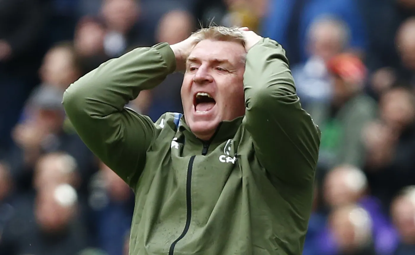 Dean Smith na bruku. Aston Villa zwolniła go po pięciu porażkach z rzędu