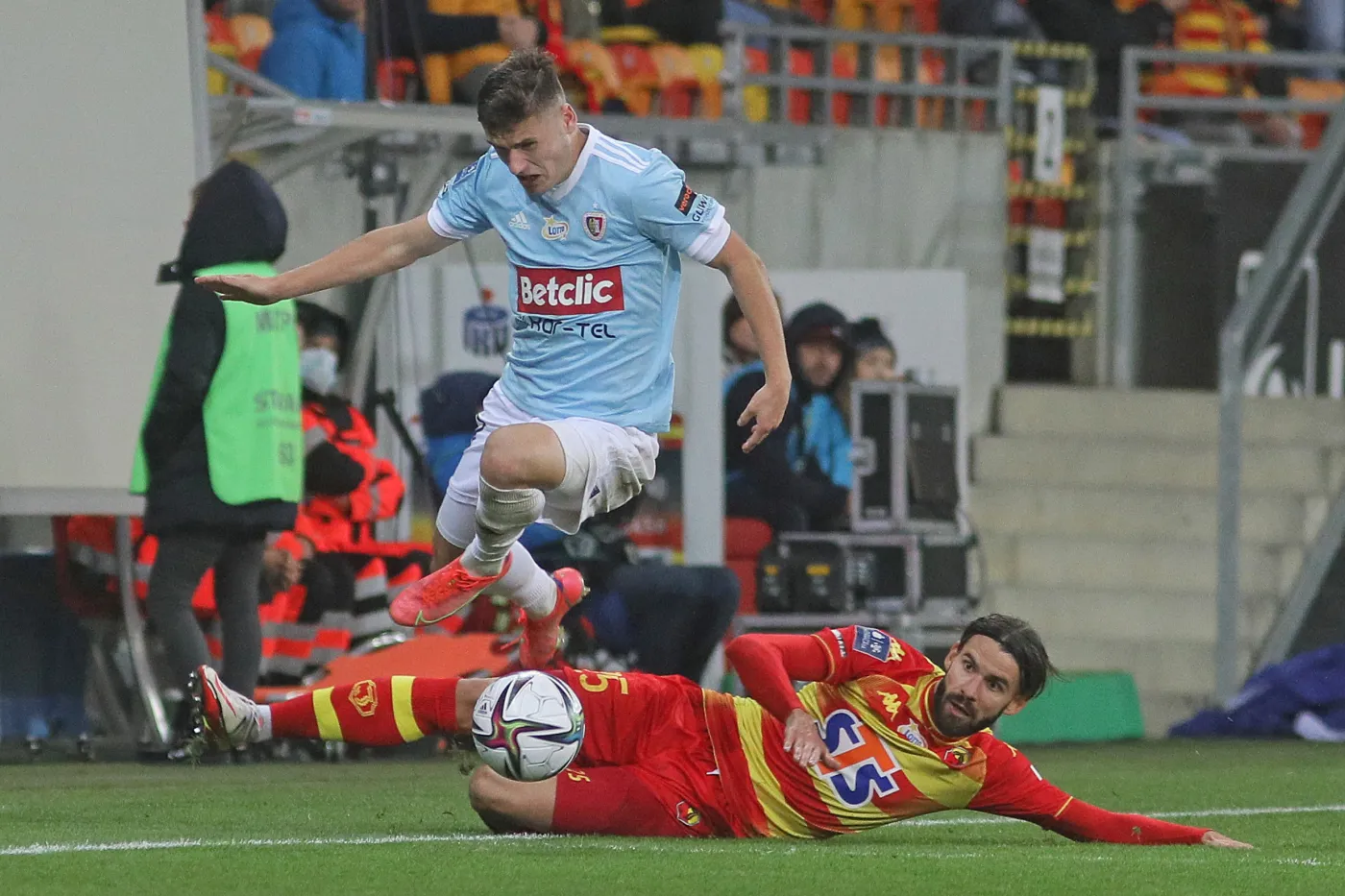 Kolejka goli strzelonych w ostatnich minutach. Jagiellonia uratowała remis