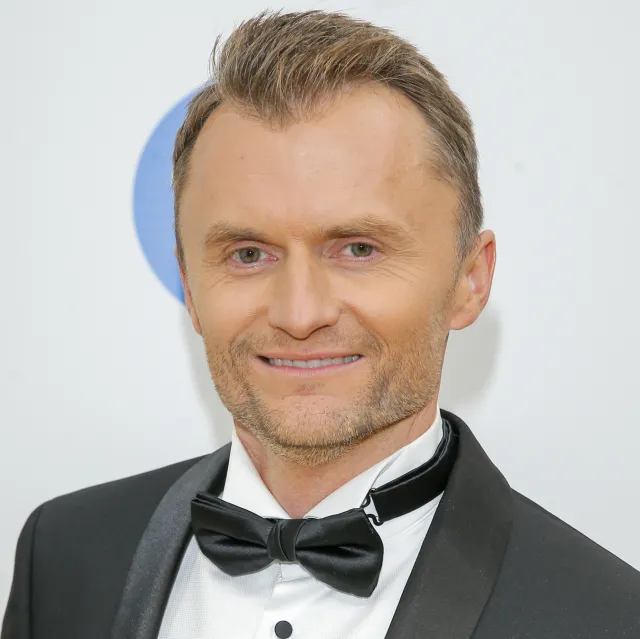 Jacoń został pozwany do sądu przez transpłciową córkę. Jaki był powód?