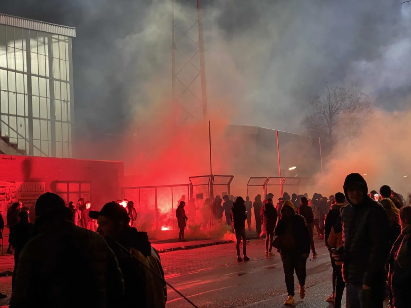 Kolejna niespokojna noc w Holandii. Demonstranci starli się z policją w Arnhem