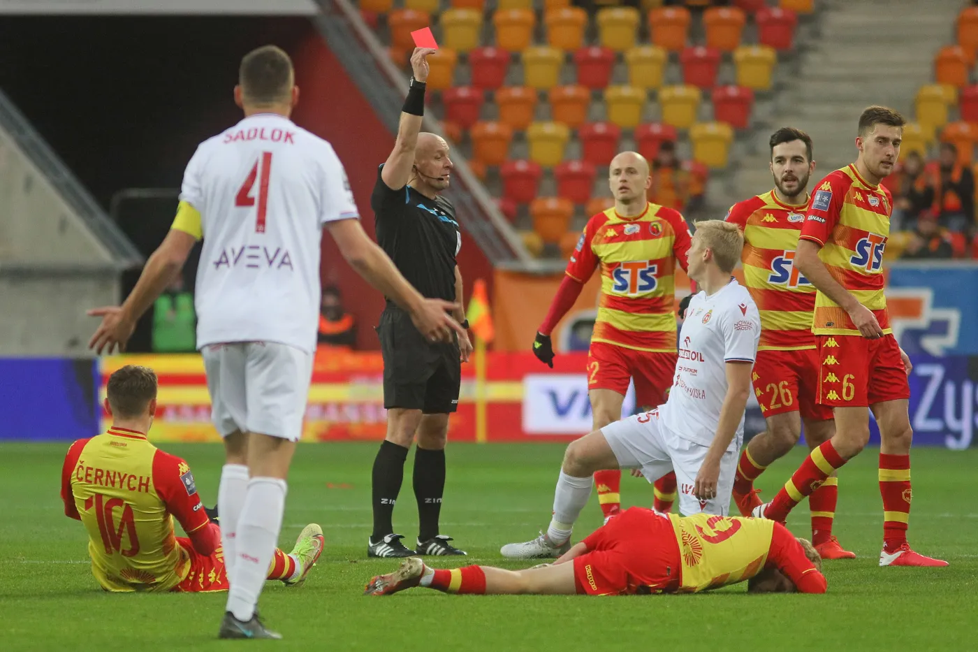 Jagiellonia wygrała bez Imaza. Pomogła jej czerwona kartka dla Frydrycha [WIDEO]