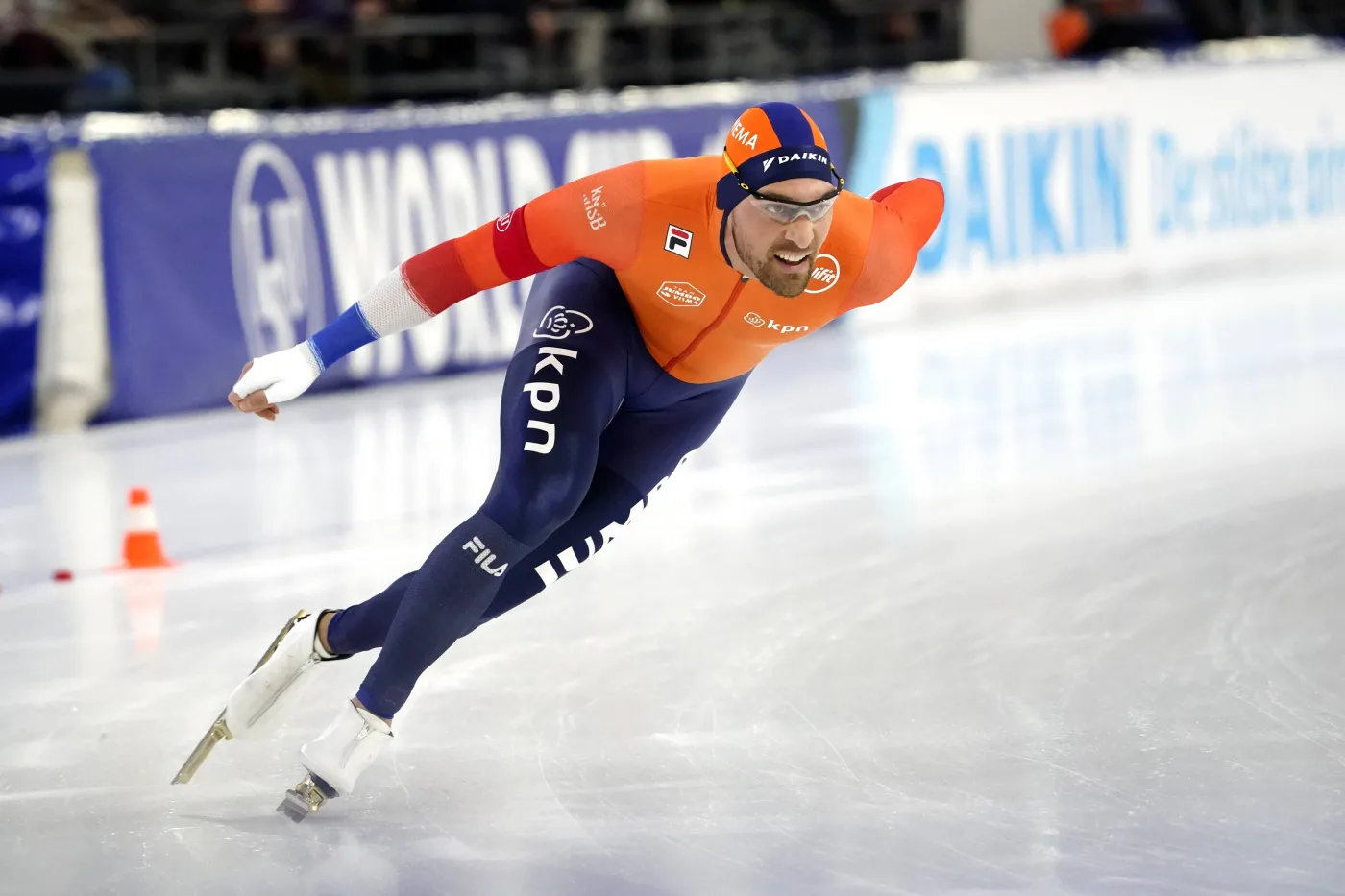 Łyżwiarstwo szybkie. Kjeld Nuis nie obroni tytułu na igrzyskach w Pekinie