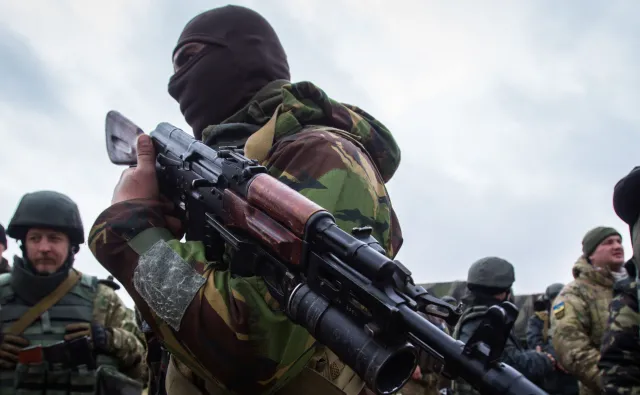 Ukraińska armia: Separatyści znów używają zakazanej broni