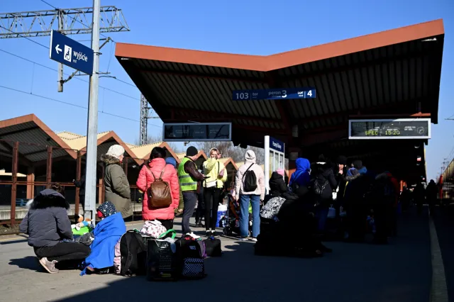 Straż Graniczna: O godzinie 9:00 liczba uchodźców z Ukrainy przekroczyła 2 miliony