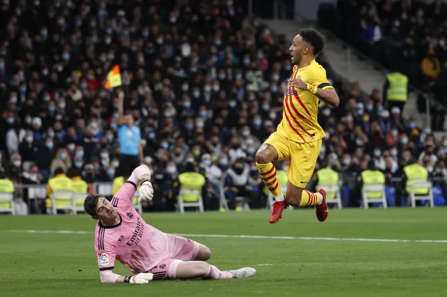 Miazga! Barcelona upokorzyła Real Madryt na Santiago Bernabeu [WIDEO]