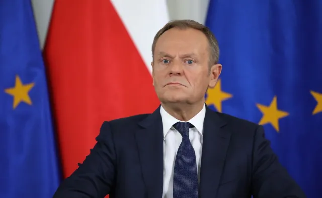 Tusk: Problemem konstytucji jest to, że do władzy doszli ludzie, którzy ją cynicznie gwałcą
